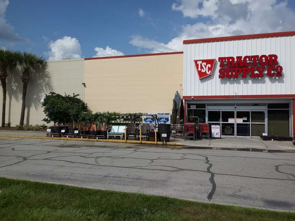 Tractor Supply Co. | 1706 Citrus Blvd, Leesburg, FL 34748, USA | Phone: (352) 787-7333