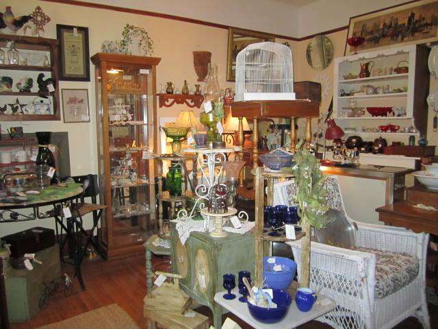 Amazing Grace Antiques | 401 N Main St, Elburn, IL 60119 | Phone: (630) 365-2006