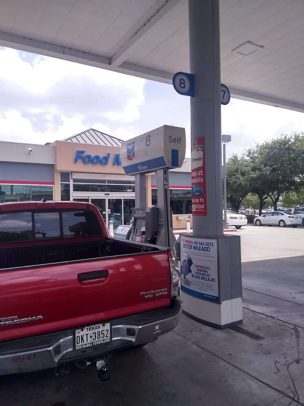 Chevron | 4680 Beechnut St, Houston, TX 77096, USA | Phone: (713) 667-3883