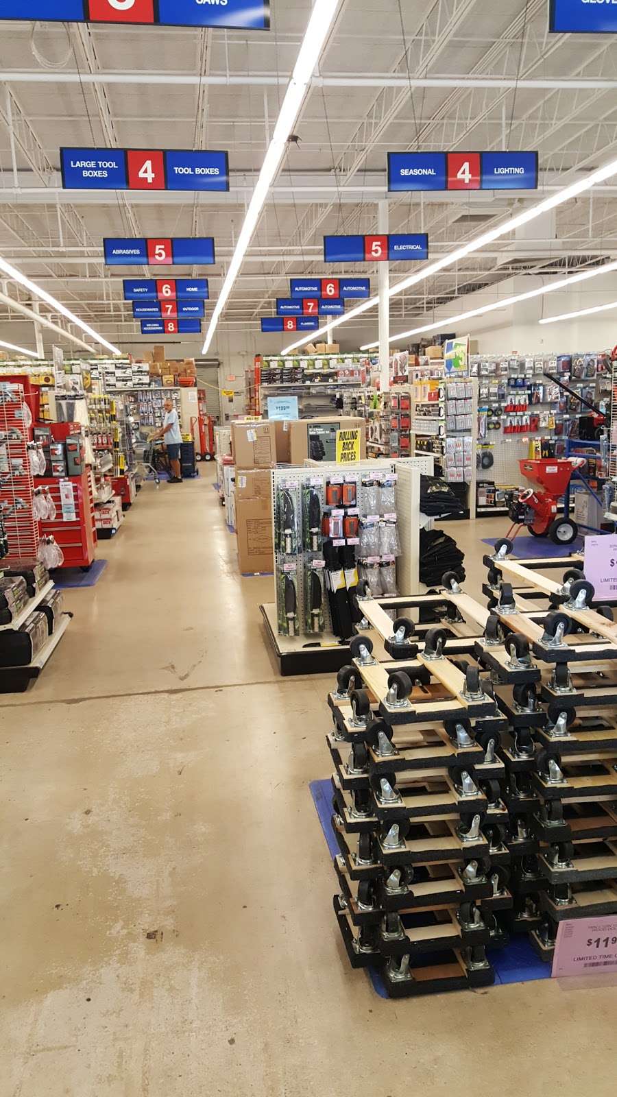 Harbor Freight Tools | 1045 W Orange Blossom Trail, Apopka, FL 32712 | Phone: (407) 464-0046