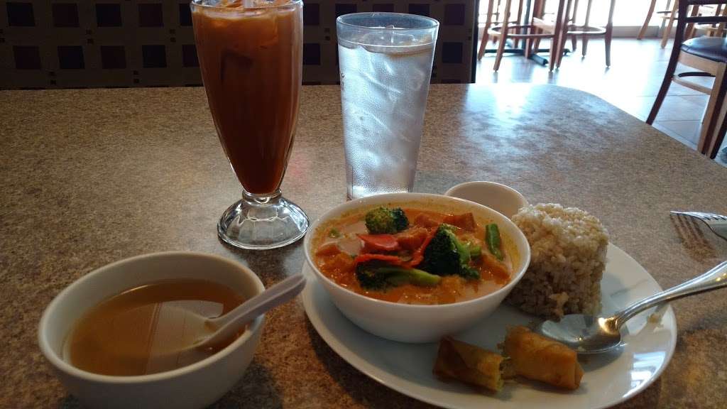 Lemongrass Thai Cafe | 818 W Broadway Rd, Tempe, AZ 85282, USA | Phone: (480) 967-9121