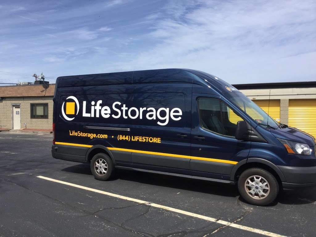 Life Storage | 55 Holman Rd, Plymouth, MA 02360, USA | Phone: (508) 747-7200