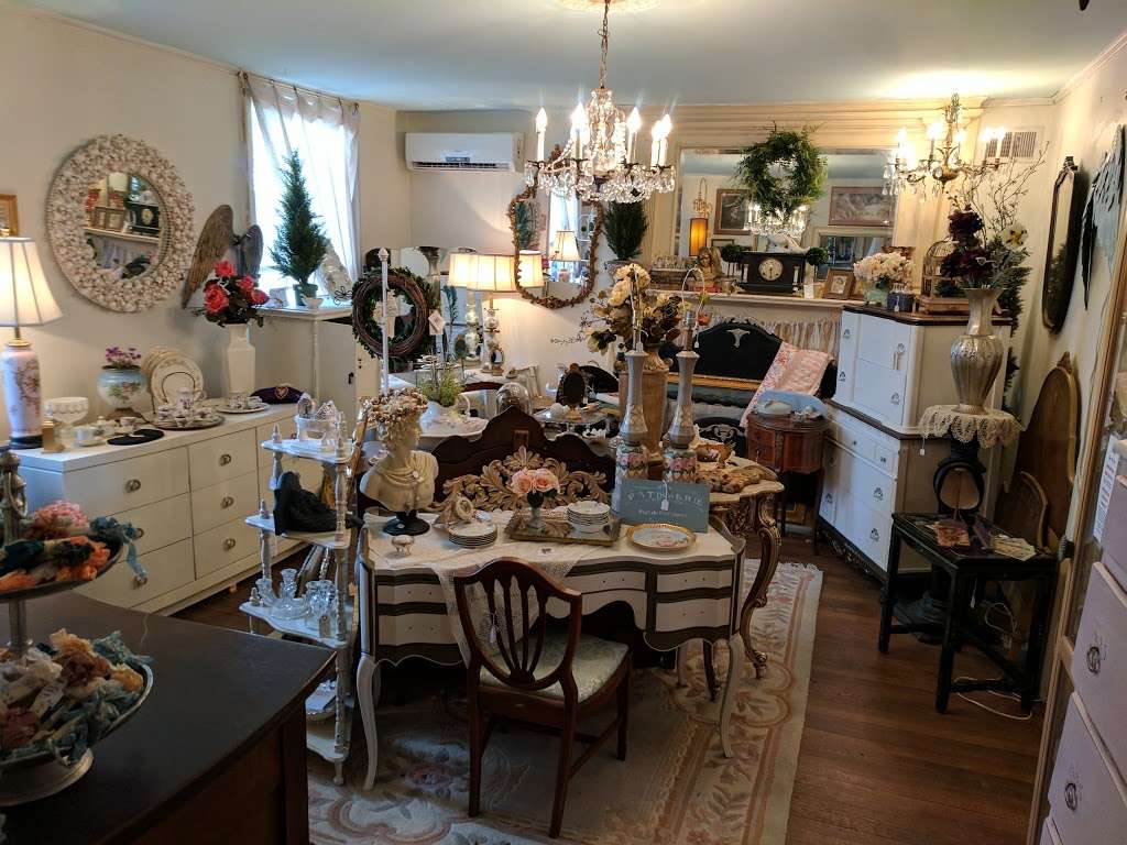 Deep Creek Vintage | 9110 Jefferson Davis Hwy, Fredericksburg, VA 22407, USA | Phone: (540) 623-3258