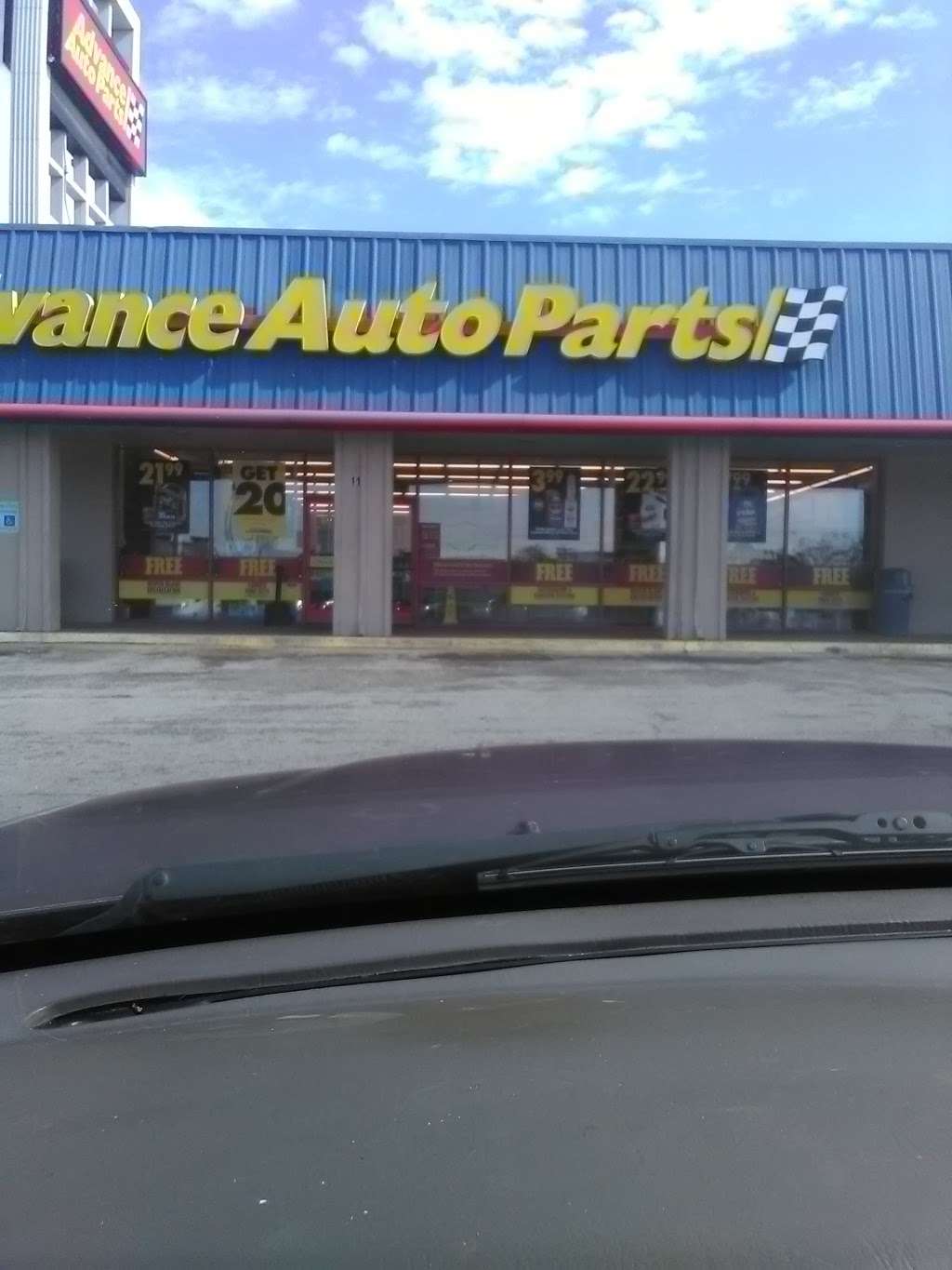 Advance Auto Parts | 110 Goliad Rd, San Antonio, TX 78223, USA | Phone: (210) 531-0303