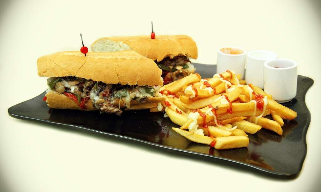 zizzi lounge | 6099 Sunset Blvd, Los Angeles, CA 90028, USA | Phone: (818) 539-4994