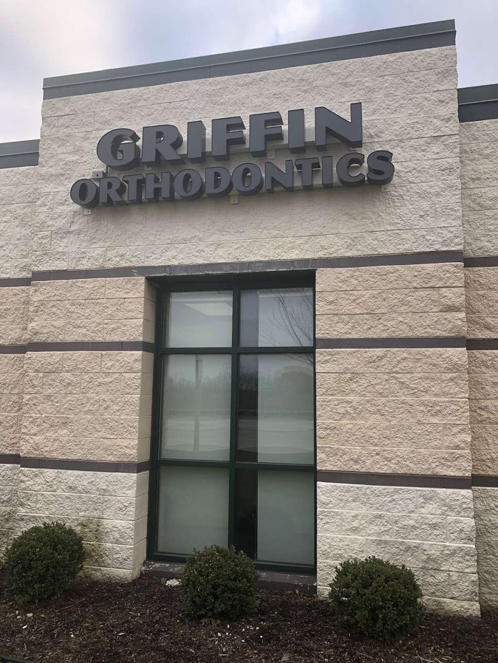 Griffin Orthodontics | 2603 W Rawson Ave Ste 104, Oak Creek, WI 53154, USA | Phone: (414) 328-0704