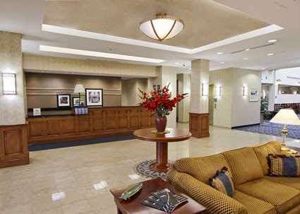 Hampton Inn & Suites Rockville Centre | 125 Merrick Rd, Rockville Centre, NY 11570, USA | Phone: (516) 599-1700