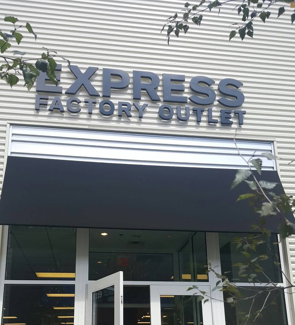 Express Factory Outlet | 21311 Nebraska Crossing Dr, Gretna, NE 68028, USA | Phone: (402) 281-1177