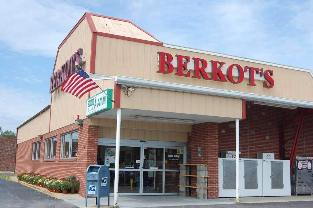 Berkots Super Foods | 700 W Baltimore St, Wilmington, IL 60481, USA | Phone: (815) 476-7144