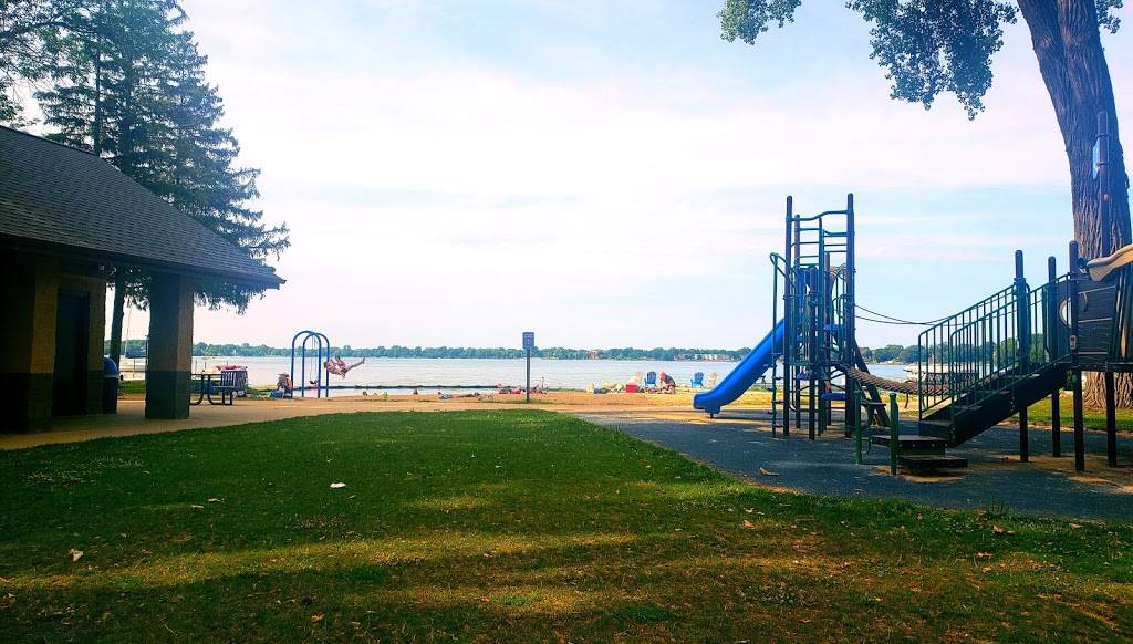 Schluter Beach | 4511 Winnequah Rd, Monona, WI 53716, USA | Phone: (608) 222-4167