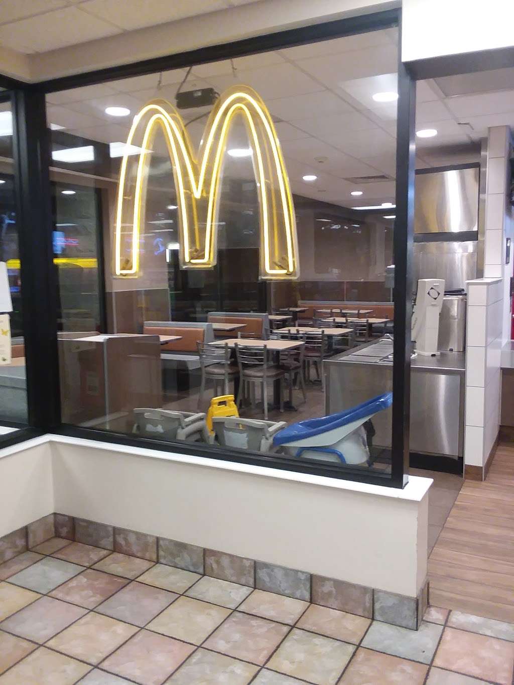 McDonalds | 801 Roosevelt Rd, Walkerton, IN 46574, USA | Phone: (574) 586-2548