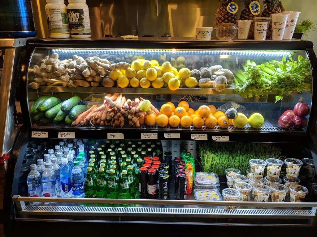 blend smoothie and salad bar