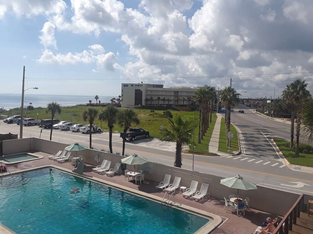 Silver Beach Club | 1025 S Atlantic Ave, Daytona Beach, FL 32118, USA | Phone: (386) 252-9681