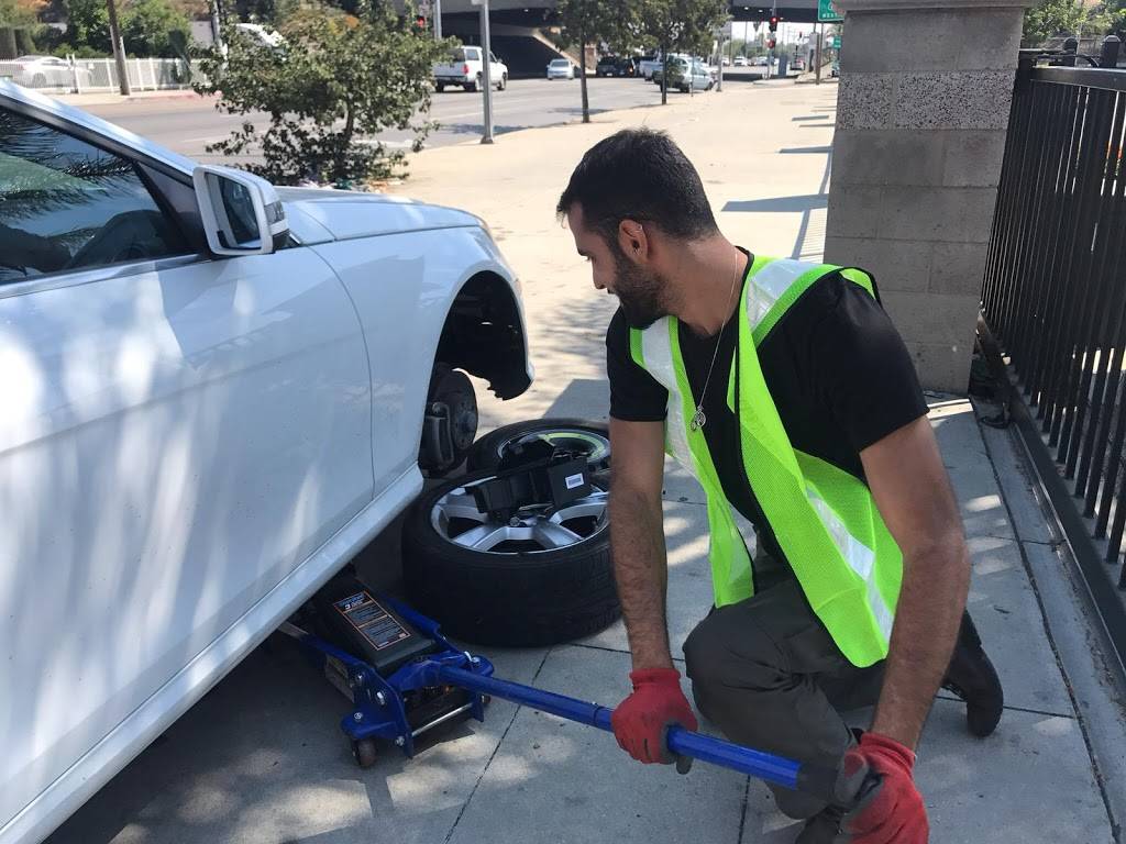 Mobile Tire Repair Service | 628 Divisadero St # b12, San Francisco, CA 94117, USA | Phone: (415) 360-0500