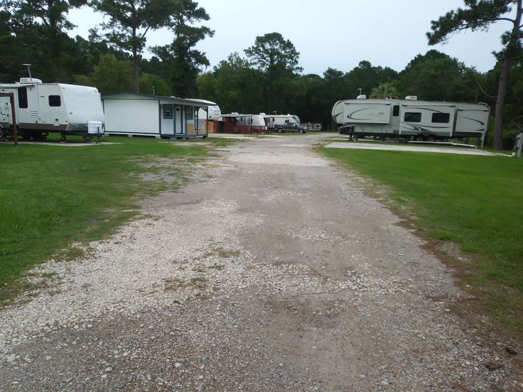 Pine Ridge RV Park | 13700 FM1409, Old River-Winfree, TX 77535, USA | Phone: (281) 385-0024