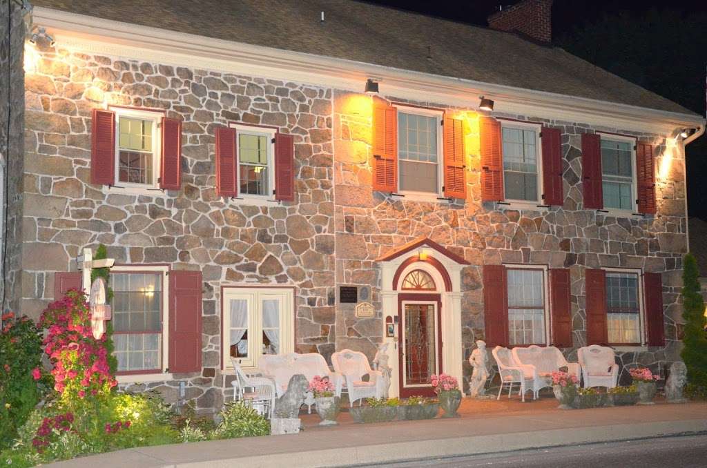 Churchtown Inn Bed & Breakfast | 2100 Main St, Narvon, PA 17555, USA | Phone: (717) 445-7794