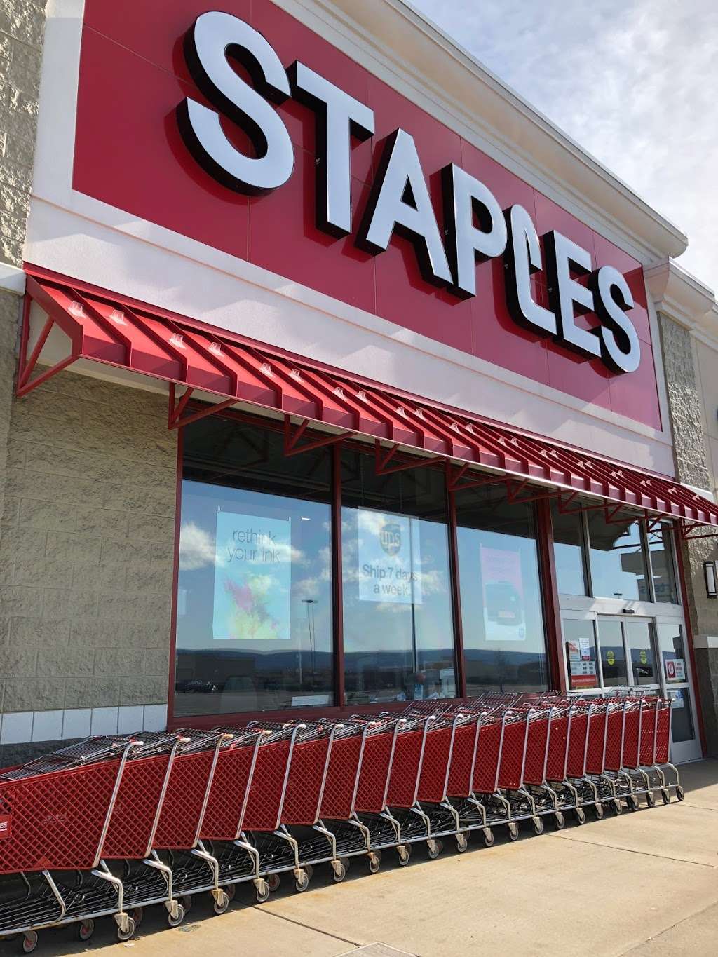 Staples | 453 Arena Hub Plaza, Wilkes-Barre Township, PA 18702, USA | Phone: (570) 824-8304