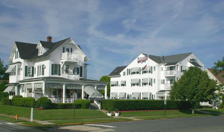 Beacon House Inn | 100 & 104 Beacon Blvd, Sea Girt, NJ 08750, USA | Phone: (732) 449-5835