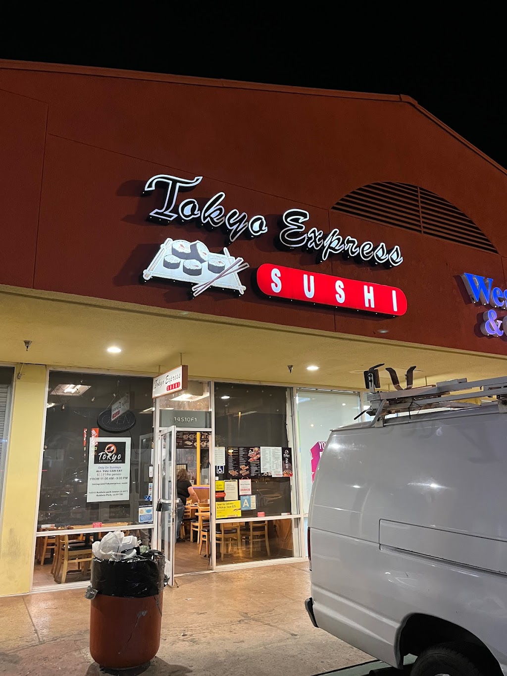 Tokyo Express Sushi | Hi, 14510 Baldwin Park Towne Center f1, Baldwin Park, CA 91706, USA | Phone: (626) 699-2218