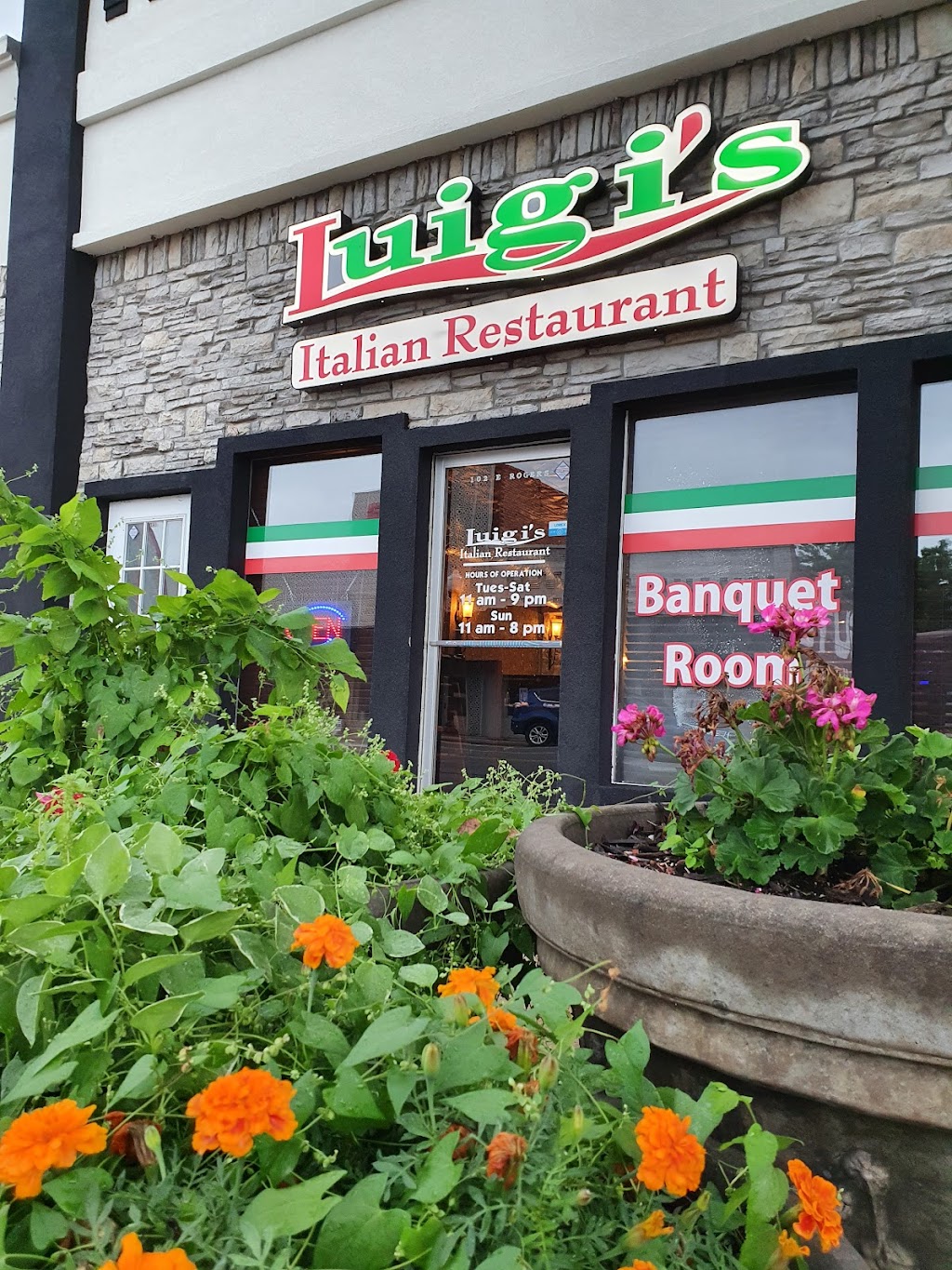 Luigis Italian Restaurant | 104 Wc Rogers Blvd, Skiatook, OK 74070, USA | Phone: (918) 396-7800