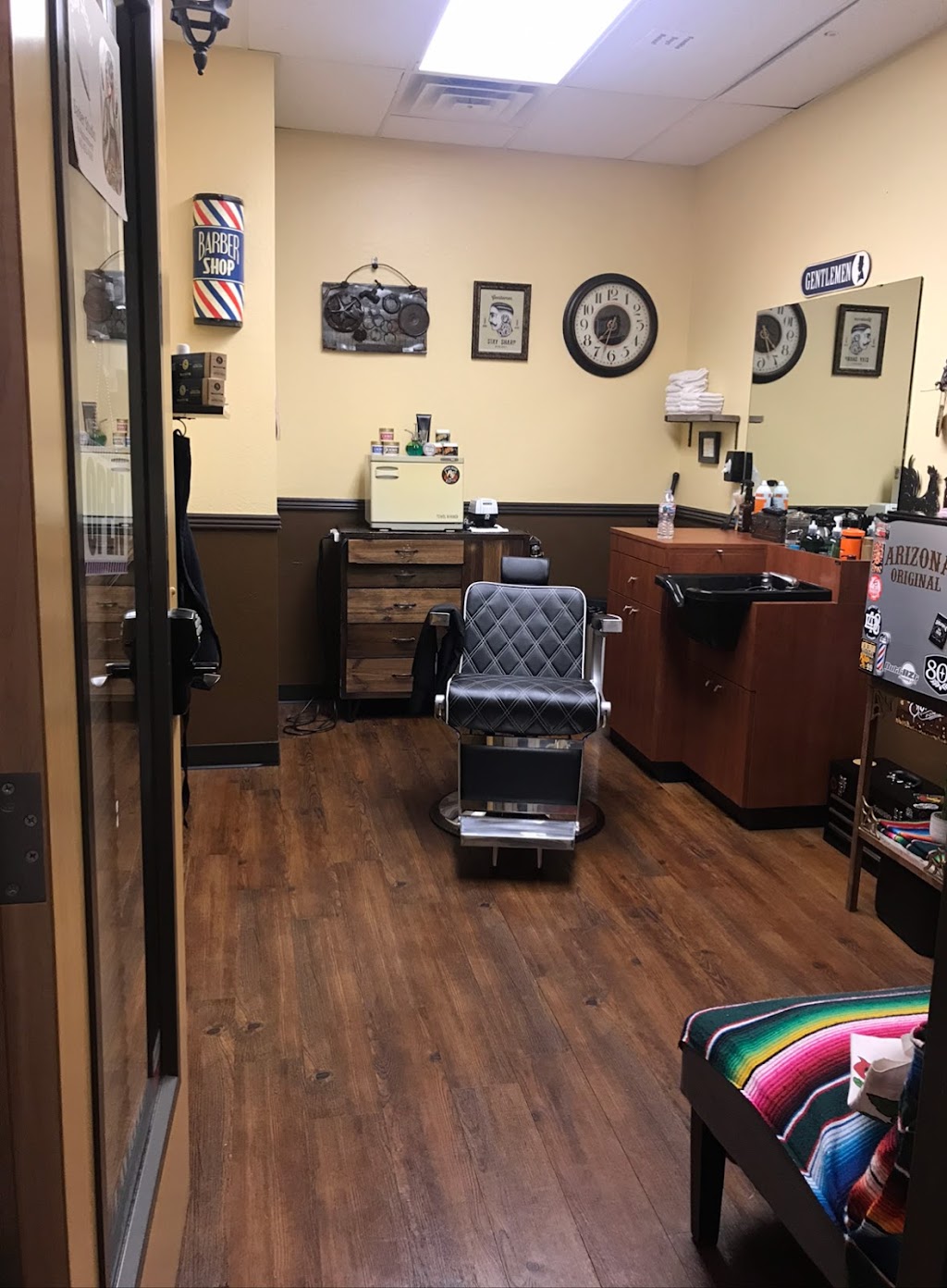 Stay Sharp Barber Studio Appointment only | 7155 W Campo Bello Dr building a suite, Glendale, AZ 85308, USA | Phone: (602) 451-4163