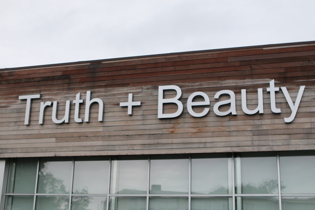 Truth + Beauty | 250 S Service Rd, Roslyn Heights, NY 11577, USA | Phone: (516) 625-7000