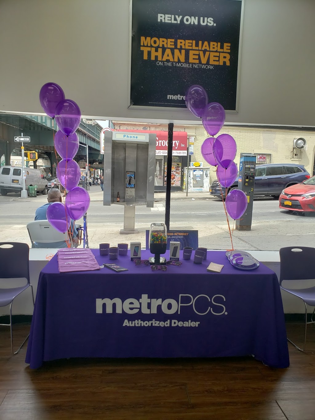 Metro by T-Mobile | 1541 Westchester Ave, Bronx, NY 10472, USA | Phone: (347) 295-3269