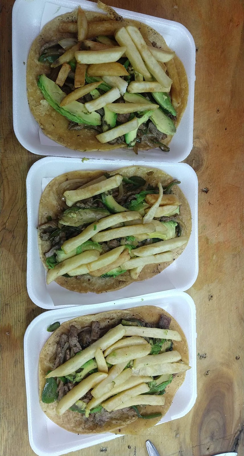 Tacos el buen pastor | Esmeralda 35, Hacienda Las Delicias, 22163 Tijuana, B.C., Mexico | Phone: 664 160 7130