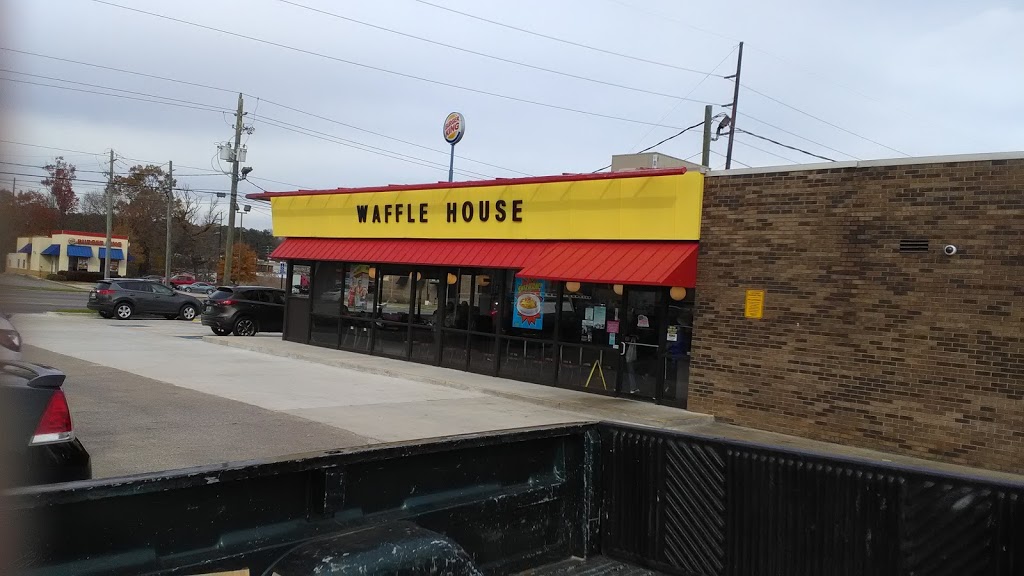 Waffle House | 2140 Moody Pkwy, Moody, AL 35004, USA | Phone: (205) 640-4579