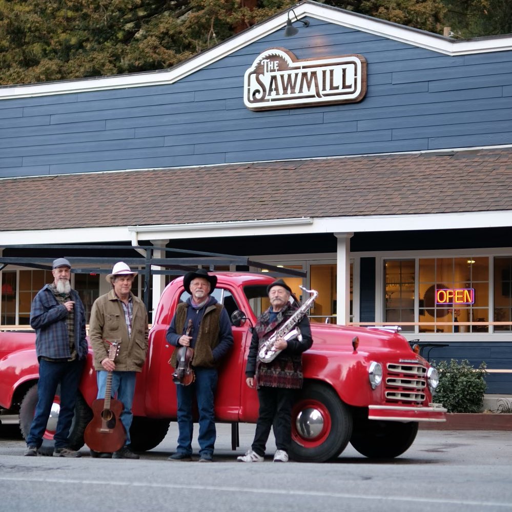 The Sawmill Restaurant & Ale House | 15520 CA-9, Boulder Creek, CA 95006, USA | Phone: (831) 610-8196