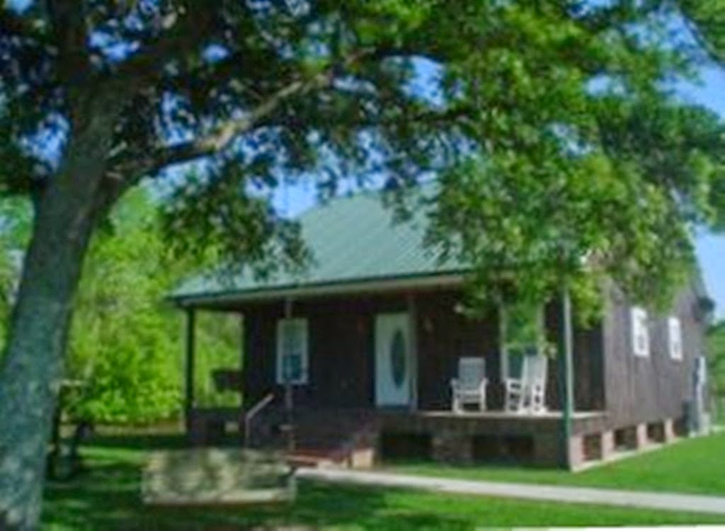 Cottage on the Farm Bed & Breakfast | 19637 LA-643, Vacherie, LA 70090, USA | Phone: (225) 265-4654