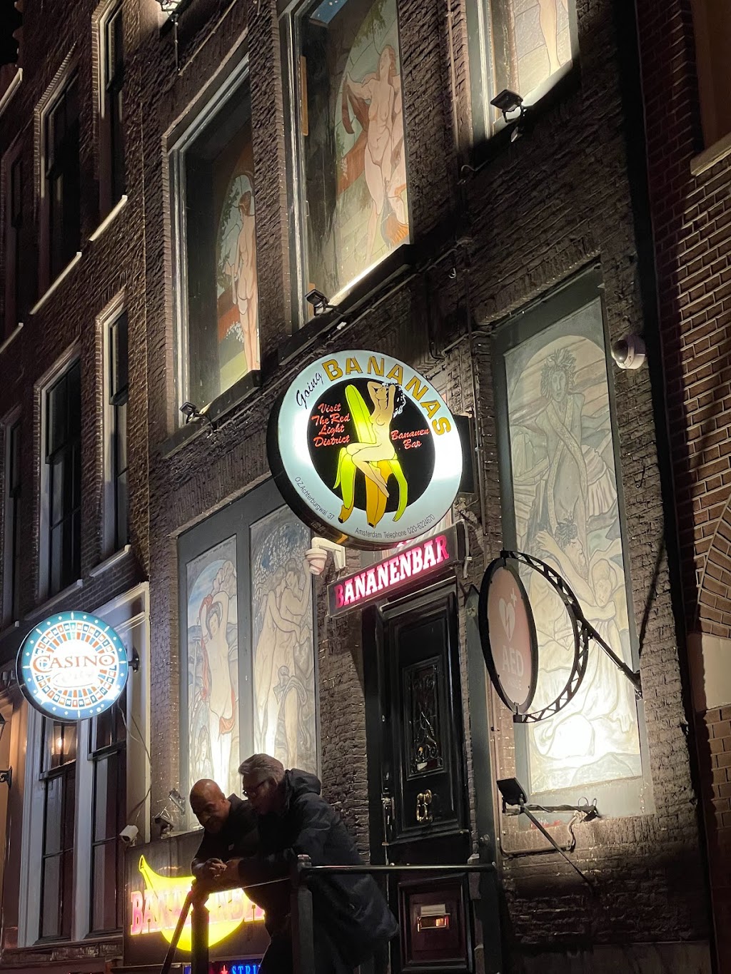 Bananenbar Amsterdam | Oudezijds Achterburgwal 37, 1012 DA Amsterdam, Netherlands | Phone: 020 622 4670