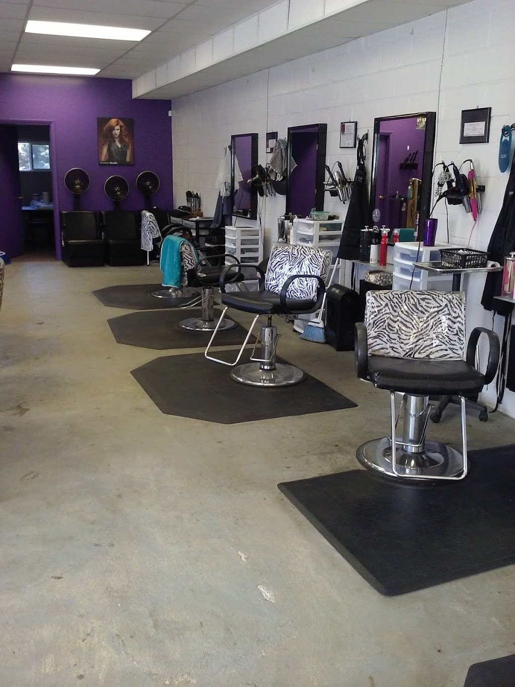 Forever Young Studio of Hair | 309 S 4th St, Martins Ferry, OH 43935, USA | Phone: (740) 633-2502