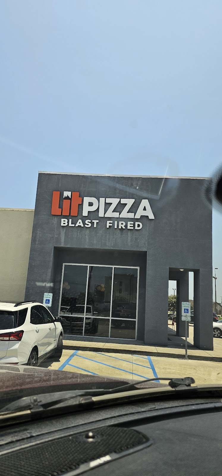 Lit Pizza - Outfitters Dr. | 2520 W Outfitters Dr Ste A, Gonzales, LA 70737, USA | Phone: (225) 424-6144