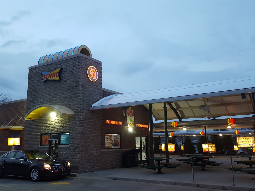 Sonic Drive-In | 815 N Telegraph Rd, Monroe, MI 48162, USA | Phone: (734) 731-5559