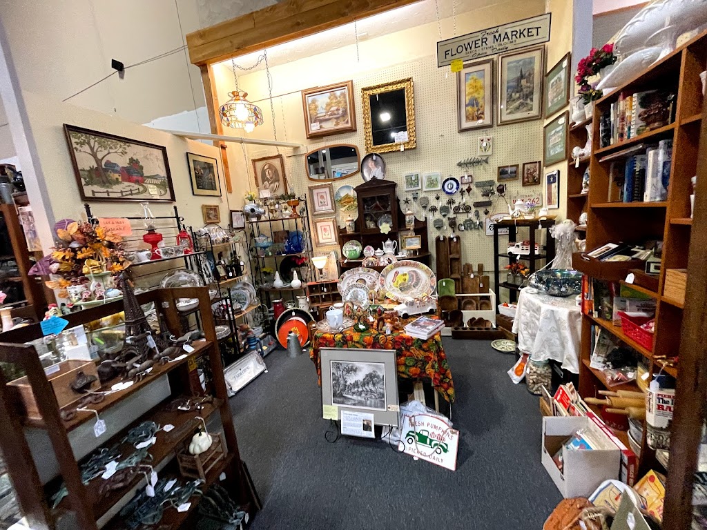 Cooper Street Antique Mall | 4905 S Cooper St Suite B, Arlington, TX 76017, USA | Phone: (817) 557-6215