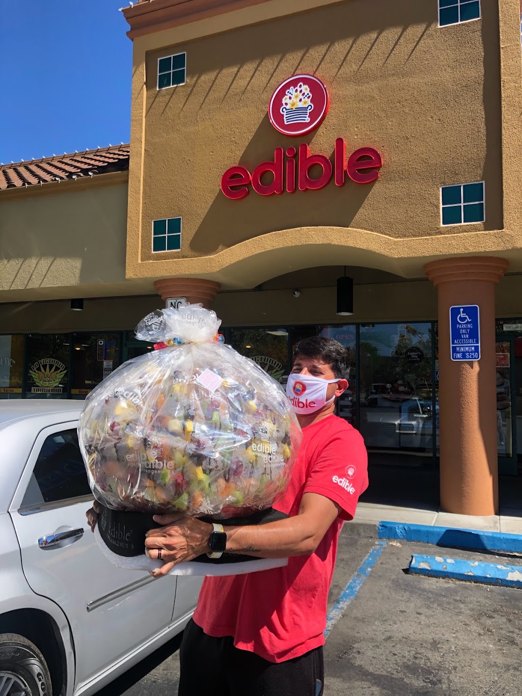 Edible Arrangements | 26953, I, Mission Blvd, Hayward, CA 94544, USA | Phone: (510) 582-6000