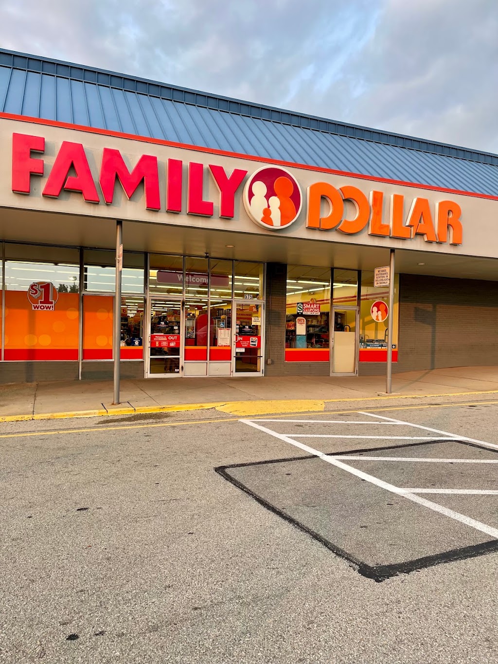 Family Dollar | 575 Morgantown Rd, Uniontown, PA 15401, USA | Phone: (724) 912-0012