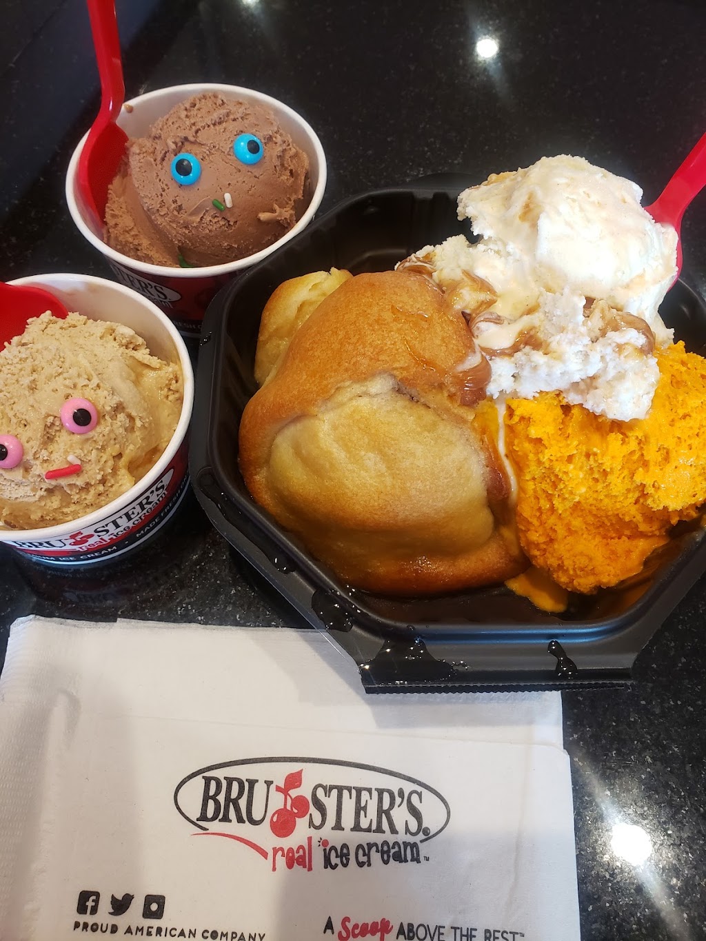 Brusters Real Ice Cream | 621 Amherst St #101A, Nashua, NH 03063 | Phone: (603) 881-9595