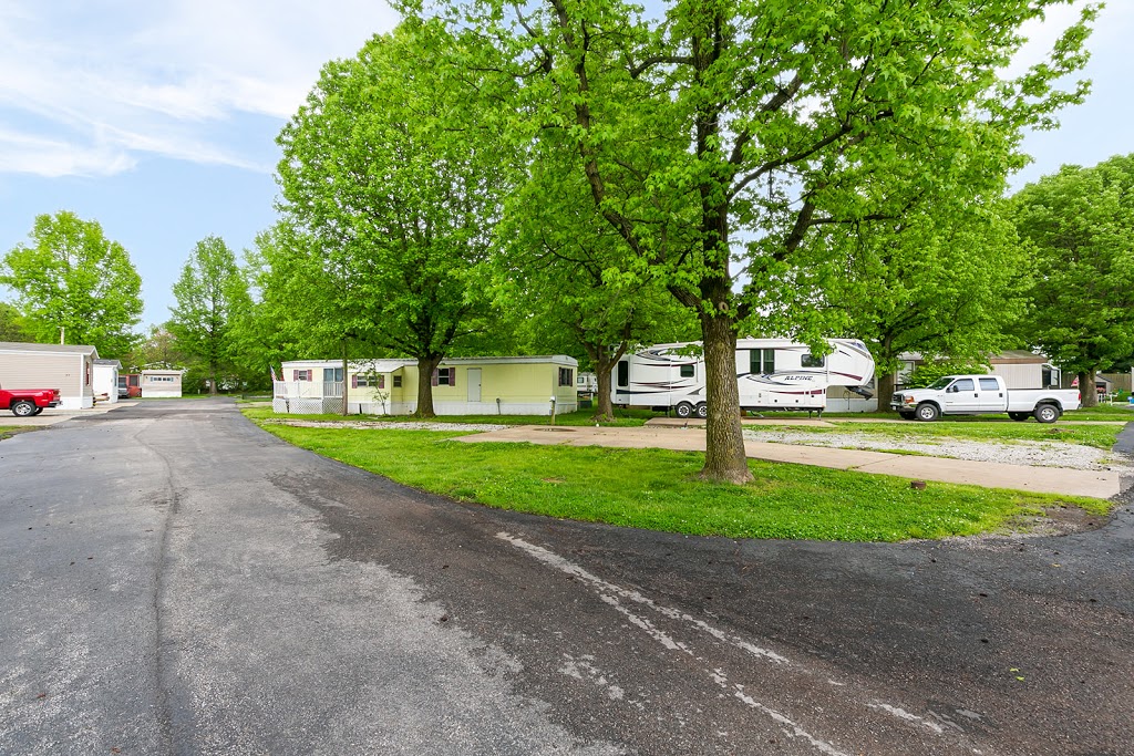 Newcastle Mobile Home Park | 1410 West Dr Lot 2, Bethalto, IL 62010, USA | Phone: (618) 251-3300