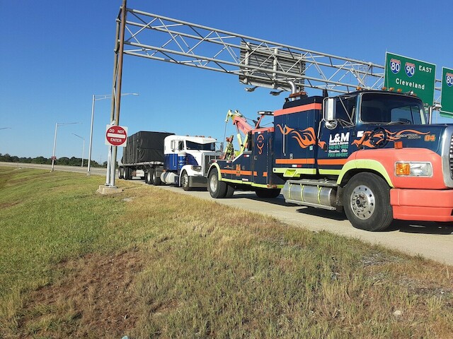 L & M Towing And Repair | 7113 W River Rd, Vermilion, OH 44089, USA | Phone: (440) 967-8102