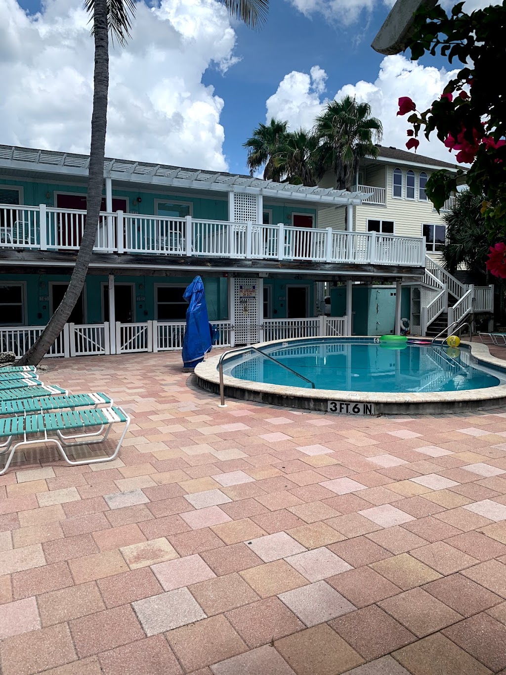 Tropic Isle at Anna Maria Island Inn | 101 22nd St N, Bradenton Beach, FL 34217, USA | Phone: (941) 778-3053