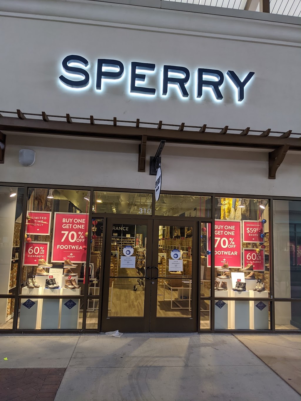 Sperry | Premium Outlets, 5506 New Fashion Way #310, Charlotte, NC 28278, USA | Phone: (980) 326-2323