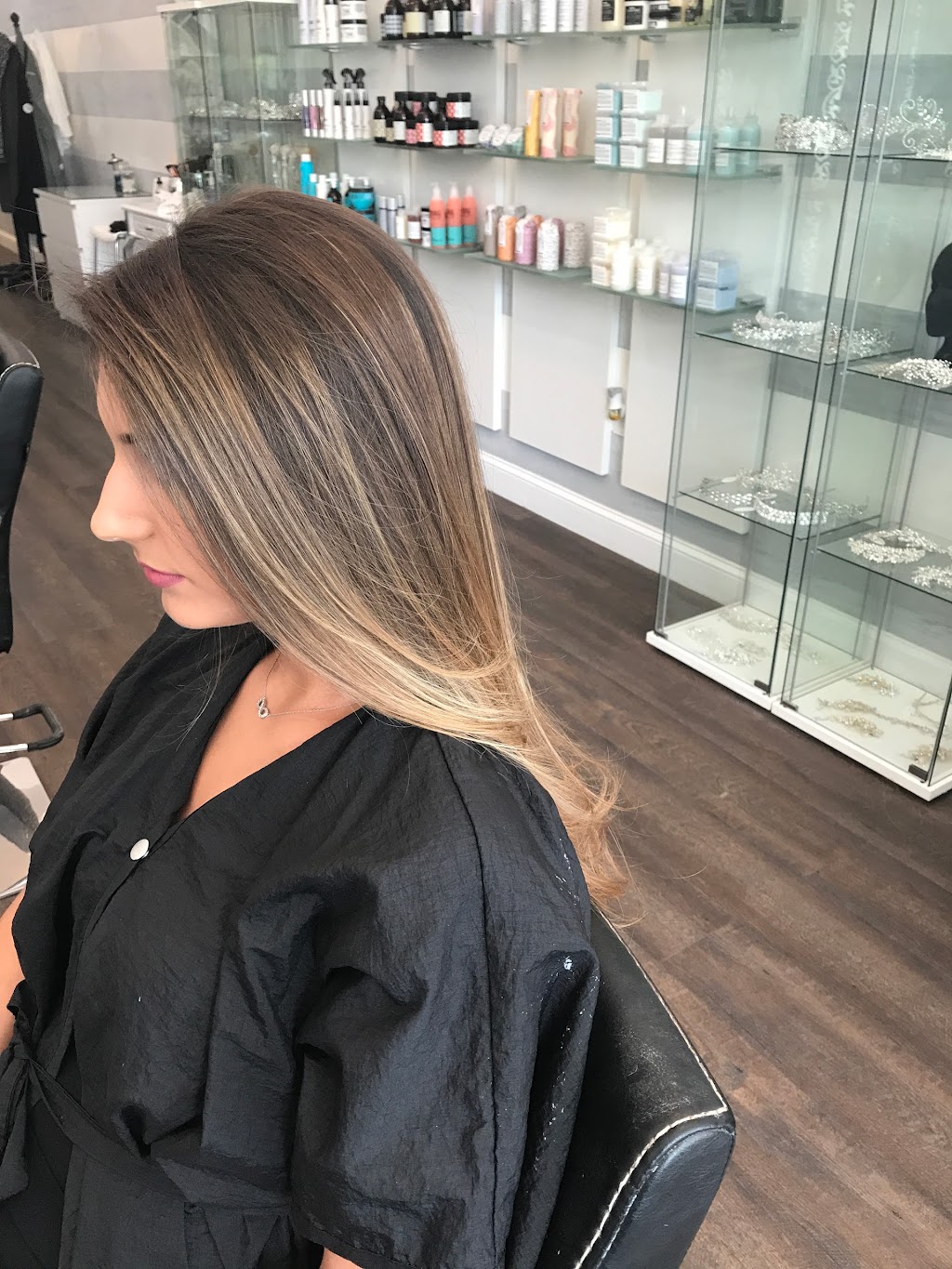 Mode De Vie Hair Studio | 16 John R Albanese Pl, Eastchester, NY 10709, USA | Phone: (914) 222-9345