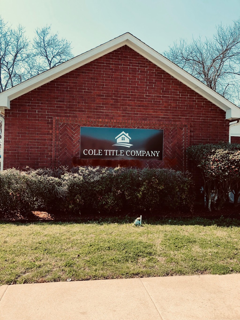 Cole Title Company | 709 N Center St, Bonham, TX 75418, USA | Phone: (903) 583-3937