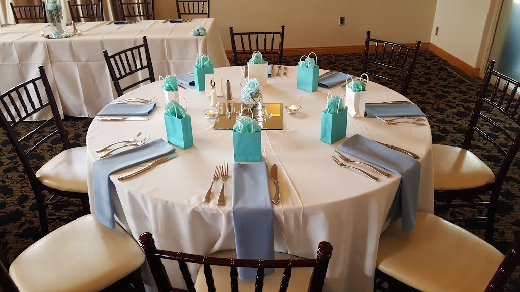 Greenbrier Country Club | 1301 Volvo Pkwy, Chesapeake, VA 23320, USA | Phone: (757) 547-7375