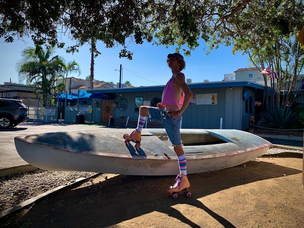 Larrys Beach Club | 1145 S Tremont St, Oceanside, CA 92054, USA | Phone: (442) 222-1779