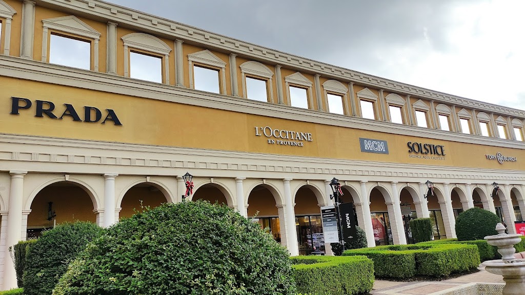 Invicta Store at San Marcos Premium Outlets | 3939 S, I-35 #1180, San Marcos, TX 78666, USA | Phone: (512) 253-1592