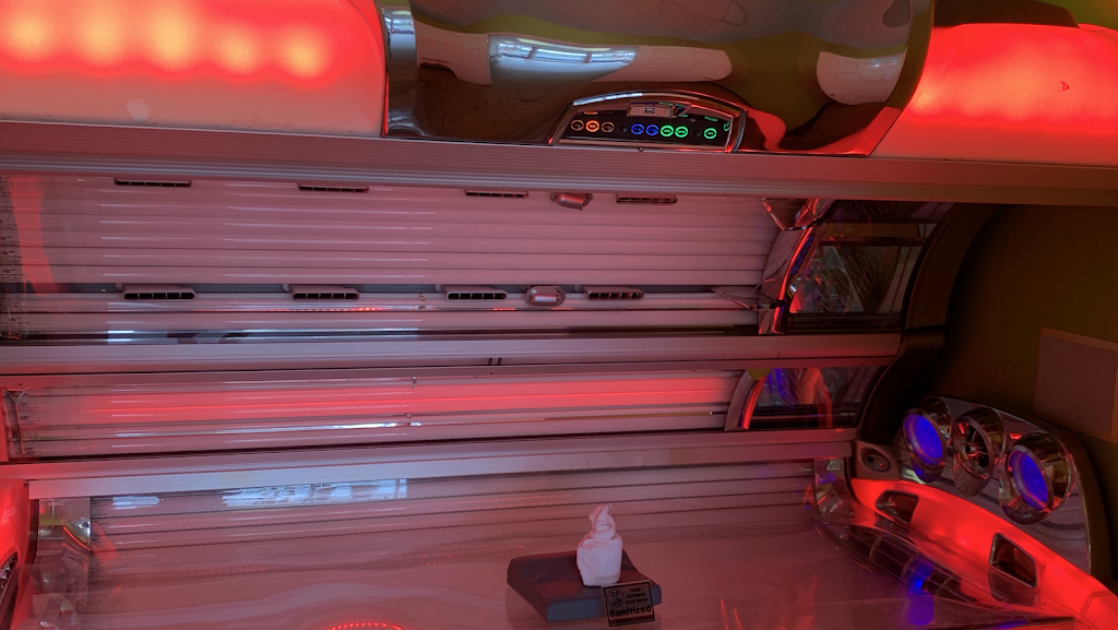 Hawaiian Holiday Tanning | 1035 Albany St, Utica, NY 13501, USA | Phone: (315) 793-9308