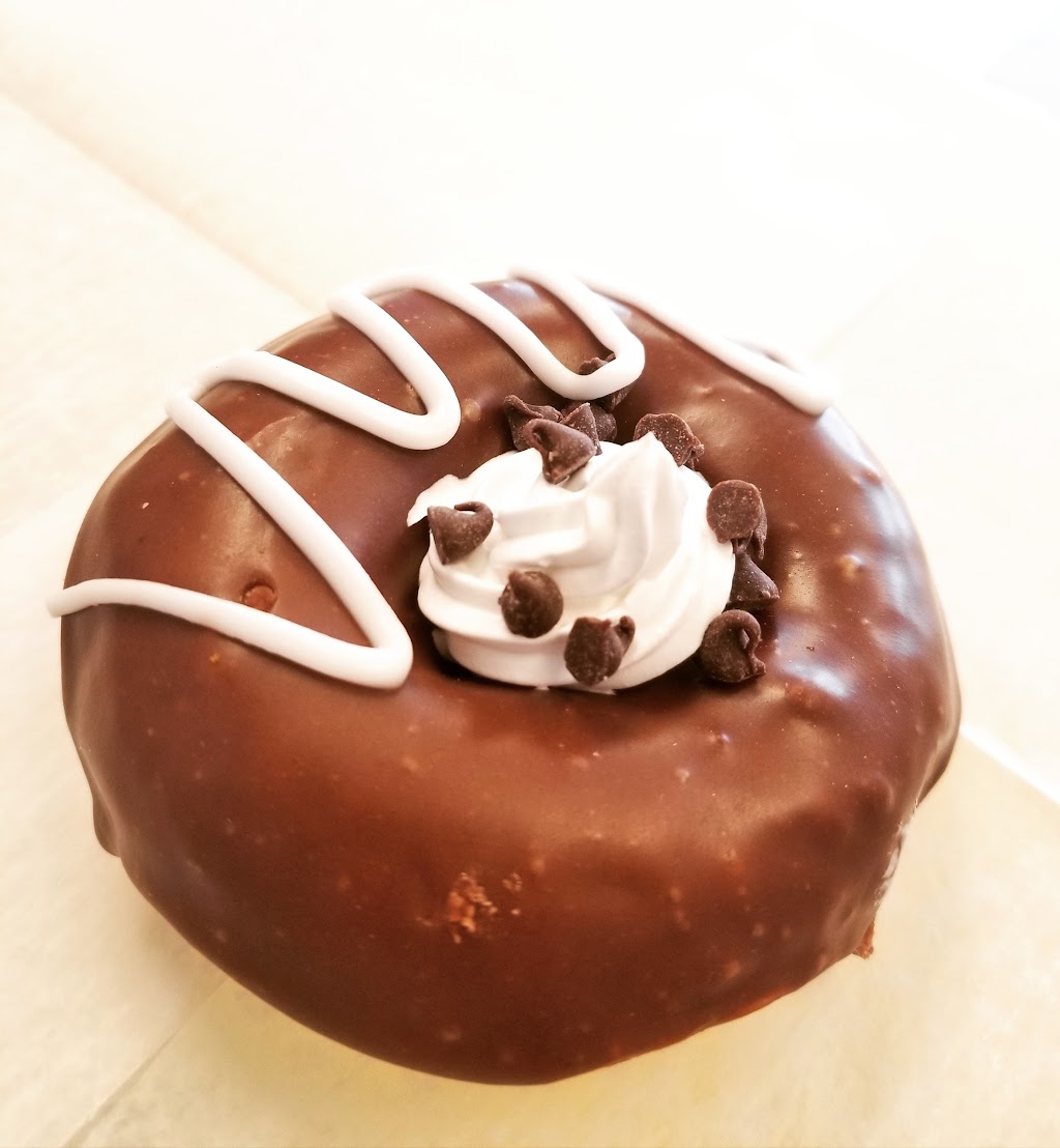 Johns Donuts | 7447 Hillcrest Rd # 102, Frisco, TX 75035, USA | Phone: (214) 872-3331